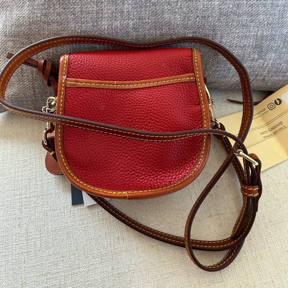 Dooney & Bourke Red Leather Duck bag Crossbody NWT - Picture 2 of 7